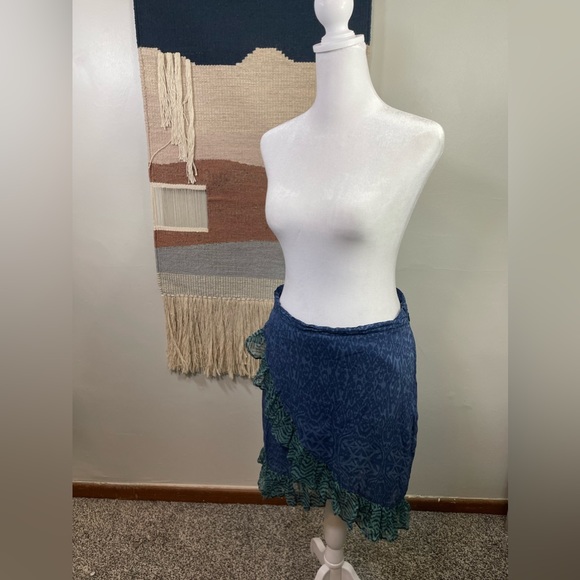 Free people Blue Boho Ruffle Flare Mini skirt Size 2 - Picture 2 of 8